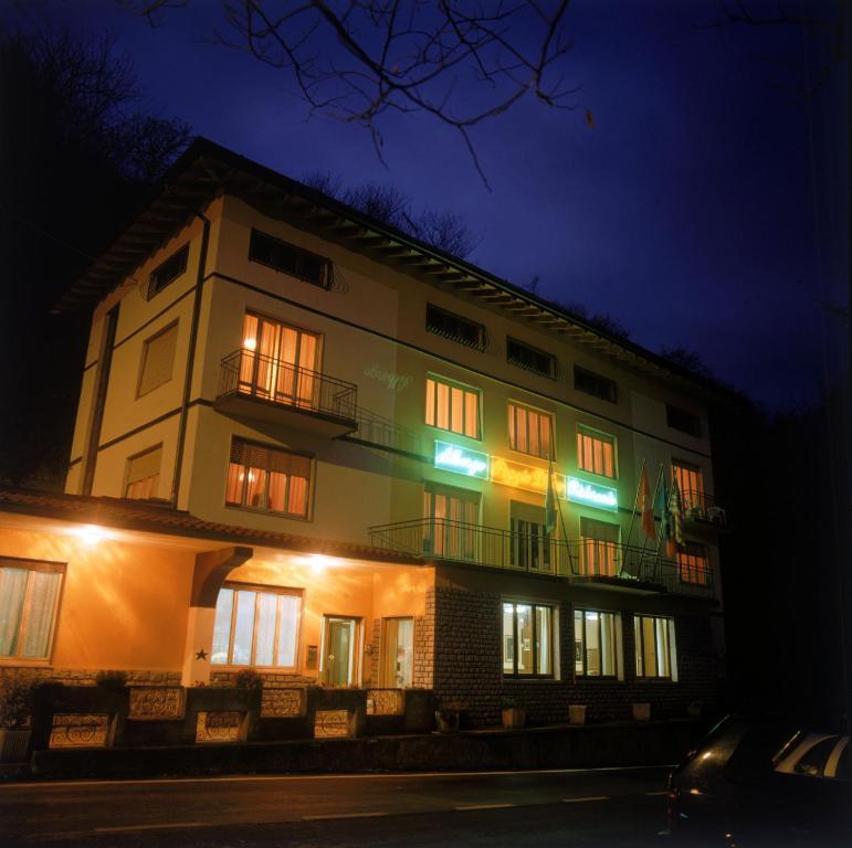 Hotel Poggio D'Oro Riva di Solto Εξωτερικό φωτογραφία