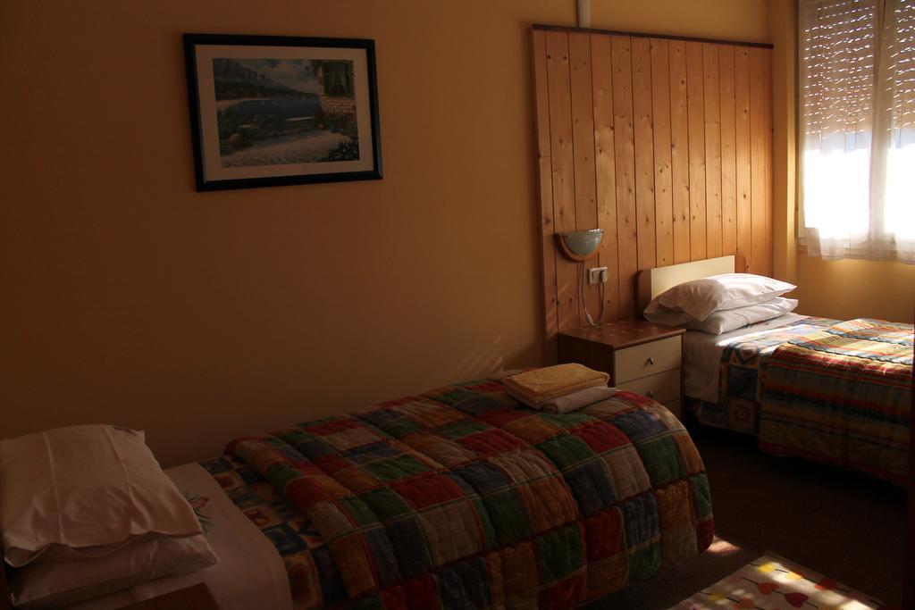 Hotel Poggio D'Oro Riva di Solto Εξωτερικό φωτογραφία