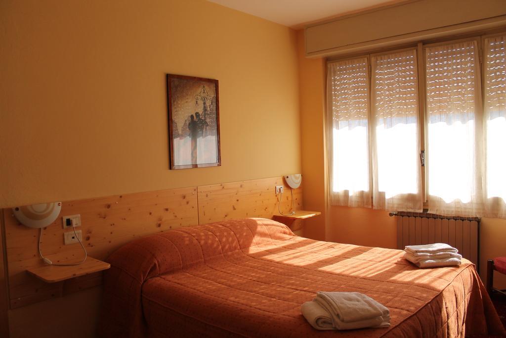 Hotel Poggio D'Oro Riva di Solto Εξωτερικό φωτογραφία