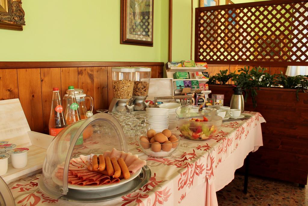 Hotel Poggio D'Oro Riva di Solto Εξωτερικό φωτογραφία