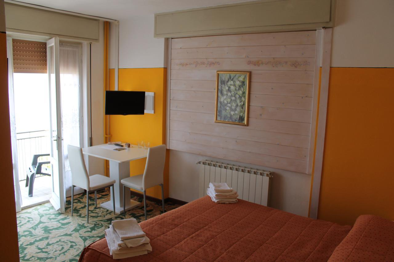 Hotel Poggio D'Oro Riva di Solto Εξωτερικό φωτογραφία