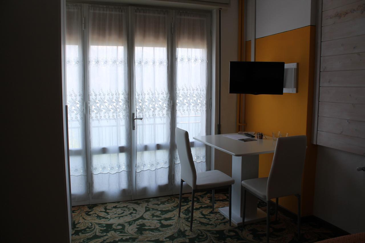Hotel Poggio D'Oro Riva di Solto Εξωτερικό φωτογραφία